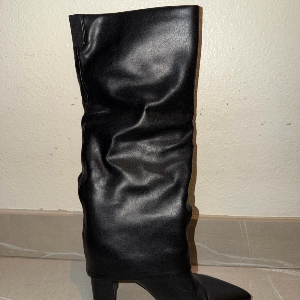 Black Women's Knee-High Boots